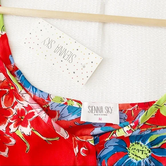 NWT Gorgeous Sienna Sky Red Bold Floral Print Tied Waist Tank Top - Picture 5 of 9